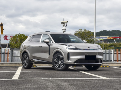 Lynk&Co 08  Фото №3